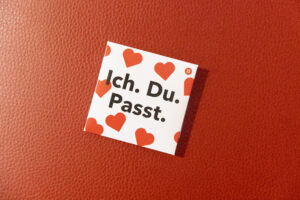 Ein Buch mit dem Titel "Ich. Du. Passt."