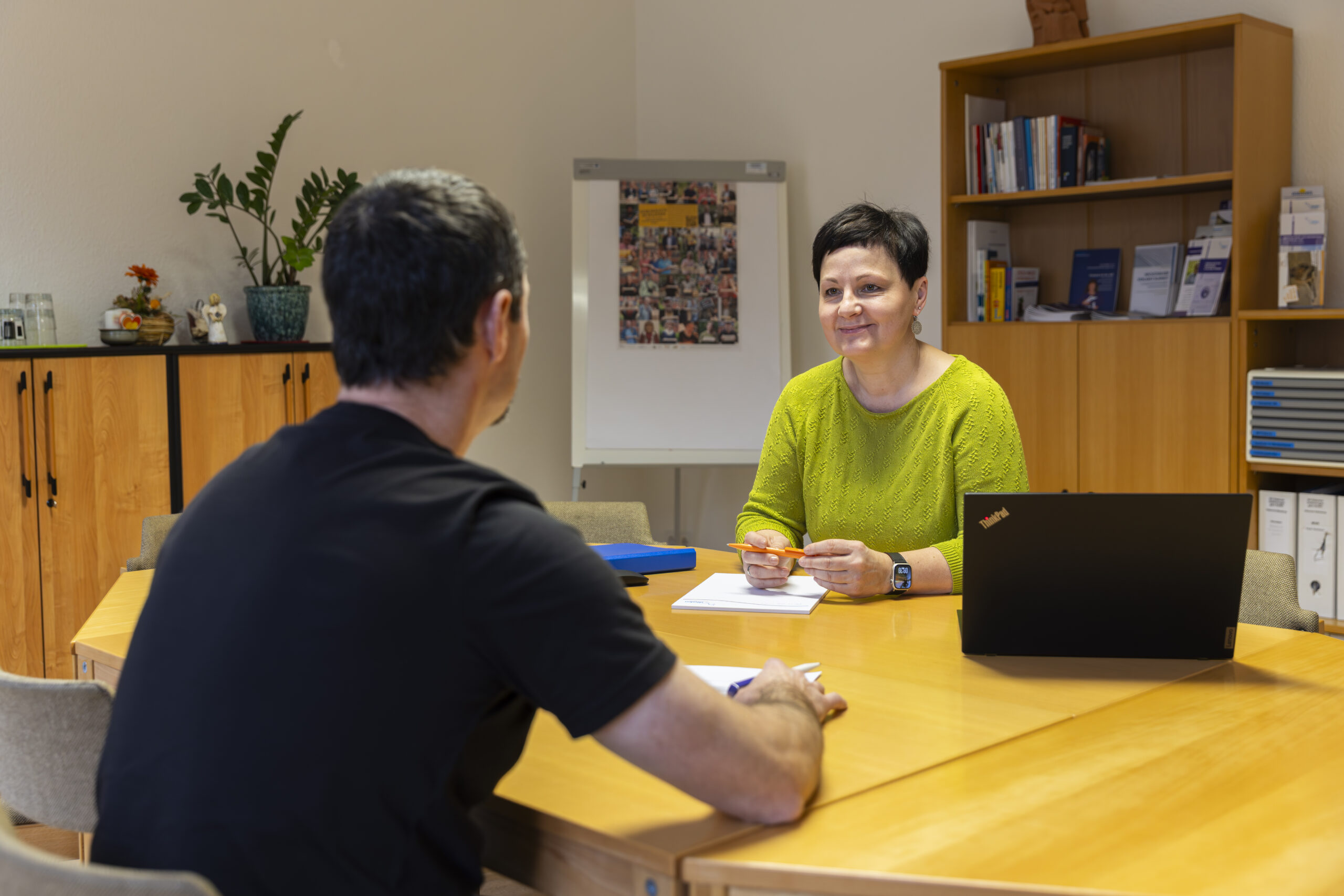 Ein Beratungsgespräch bei der Kirchenkreissozialarbeit Altenburger Land