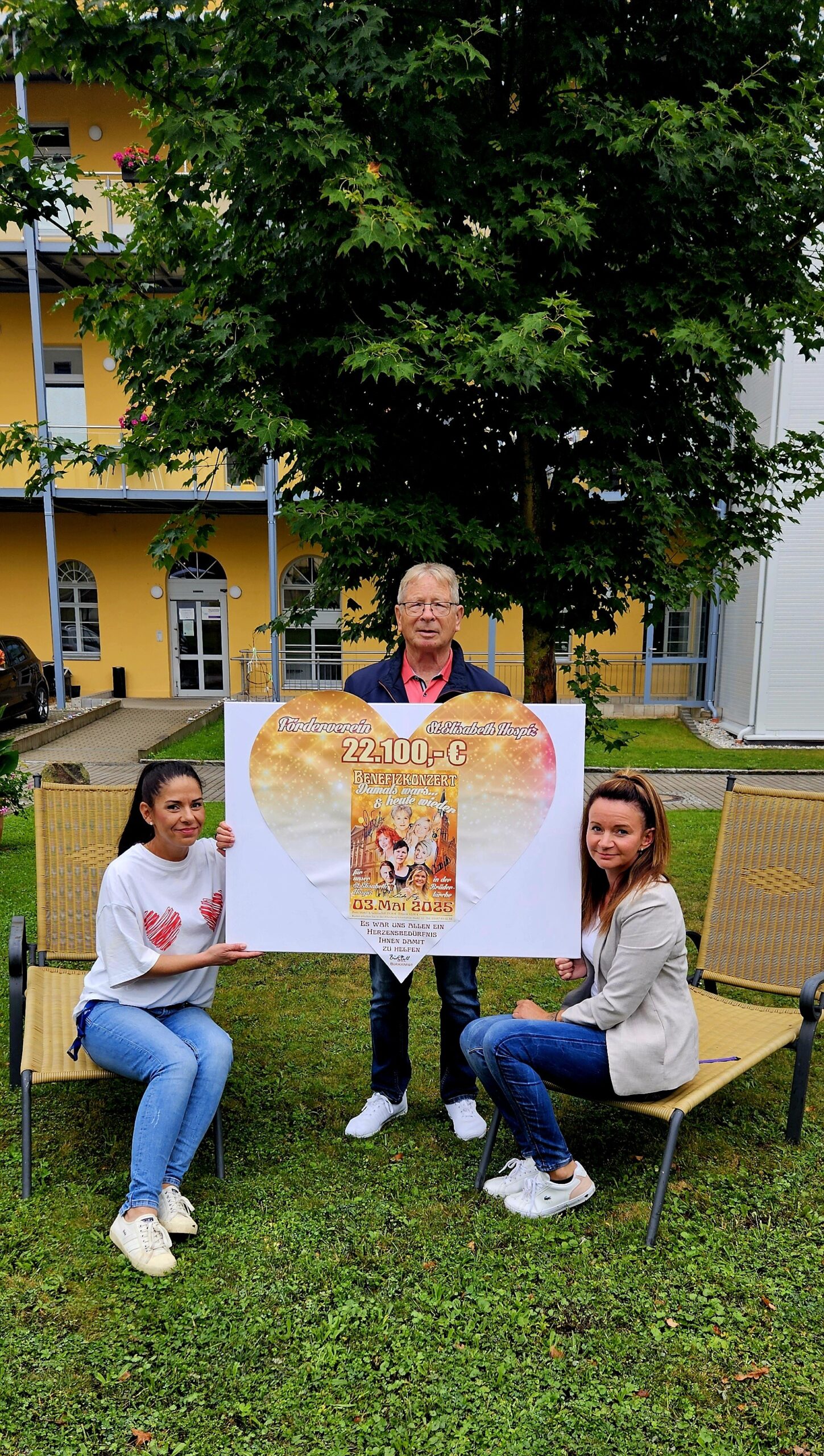 Spendenscheckübergabe Benefizkonzert ST. ELISABETH Hospiz Altenburg