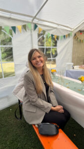 Linda Jung als Gast der Kaffeetafel