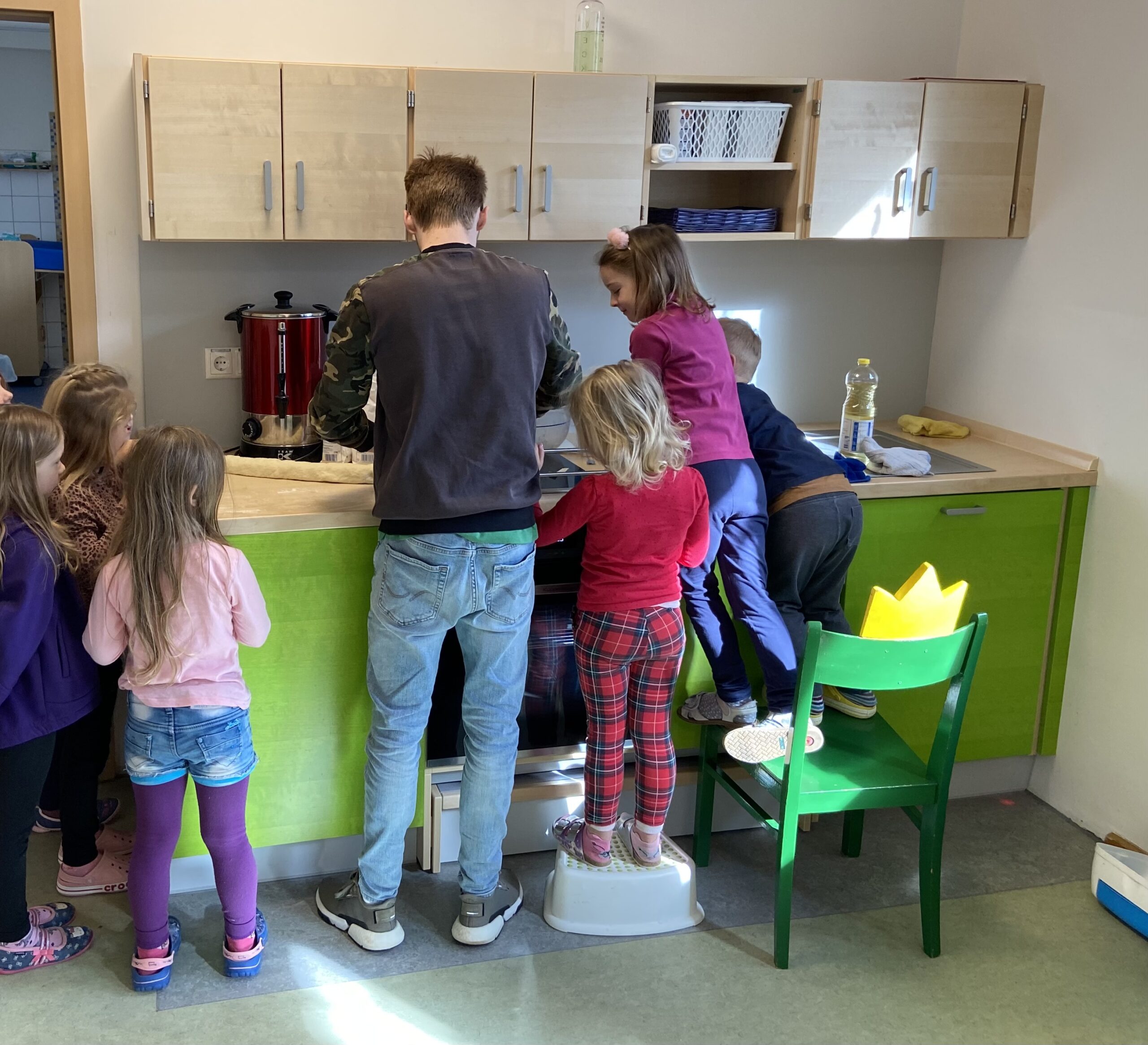 Kindergarten Sonnenkäfer Teichel in der Küche