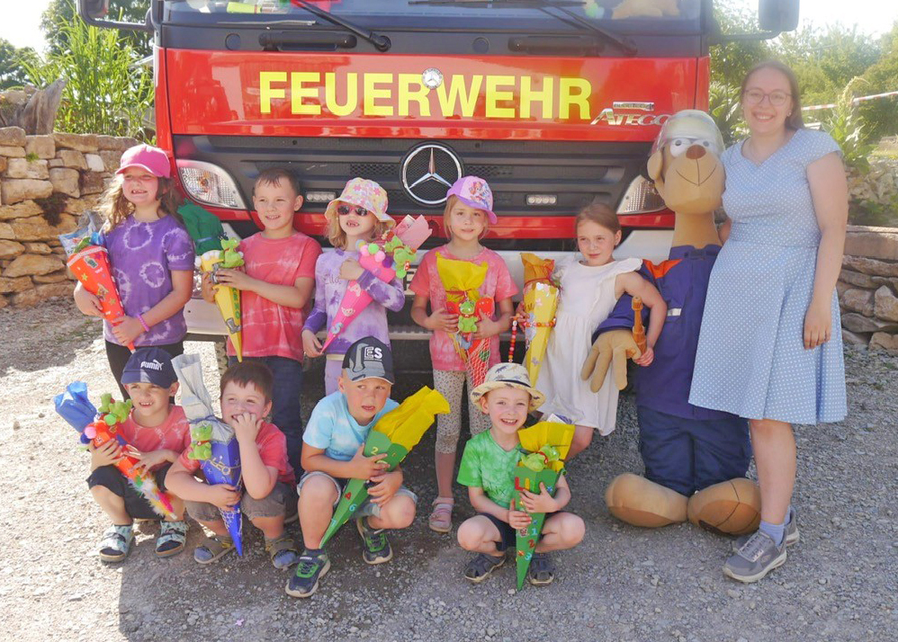 Kindergarten Wehlespatzen Remda bei der Feuerwehr