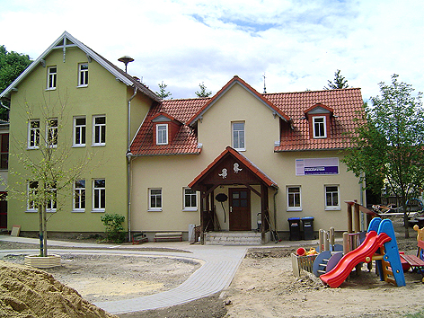 Kindergarten Wehlespatzen Remda Gebäude