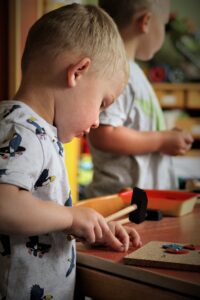 Kindergarten Haus Kunterbunt Saalfeld - kleine Handwerker