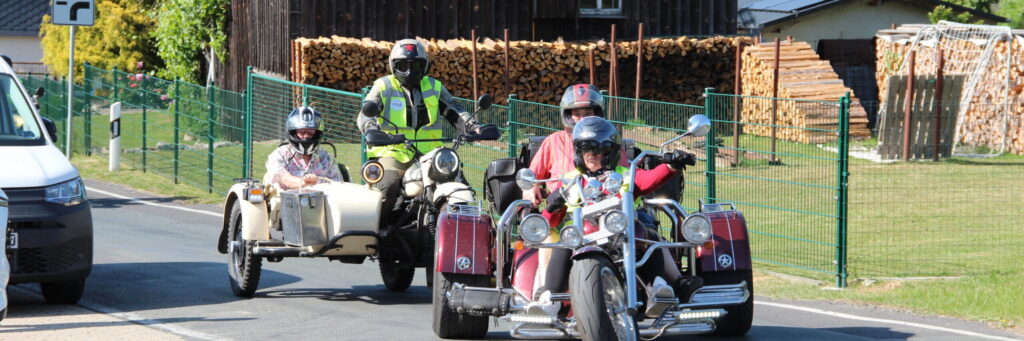 Besondere Wohnformen Altengesees_Motorradrundfahrten zum Jahresfest