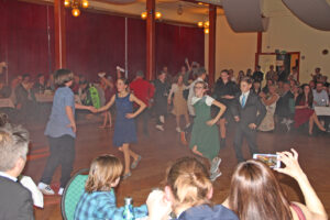 Freie Montessori-Gemeinschaftsschule Bad Lobenstein - Schulball, Schüler tanzen