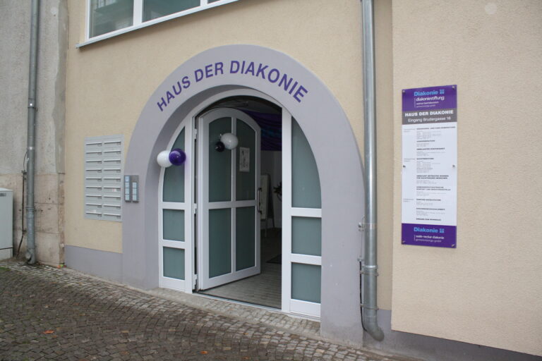 Eingang zum Haus der Diakonie in Saalfeld