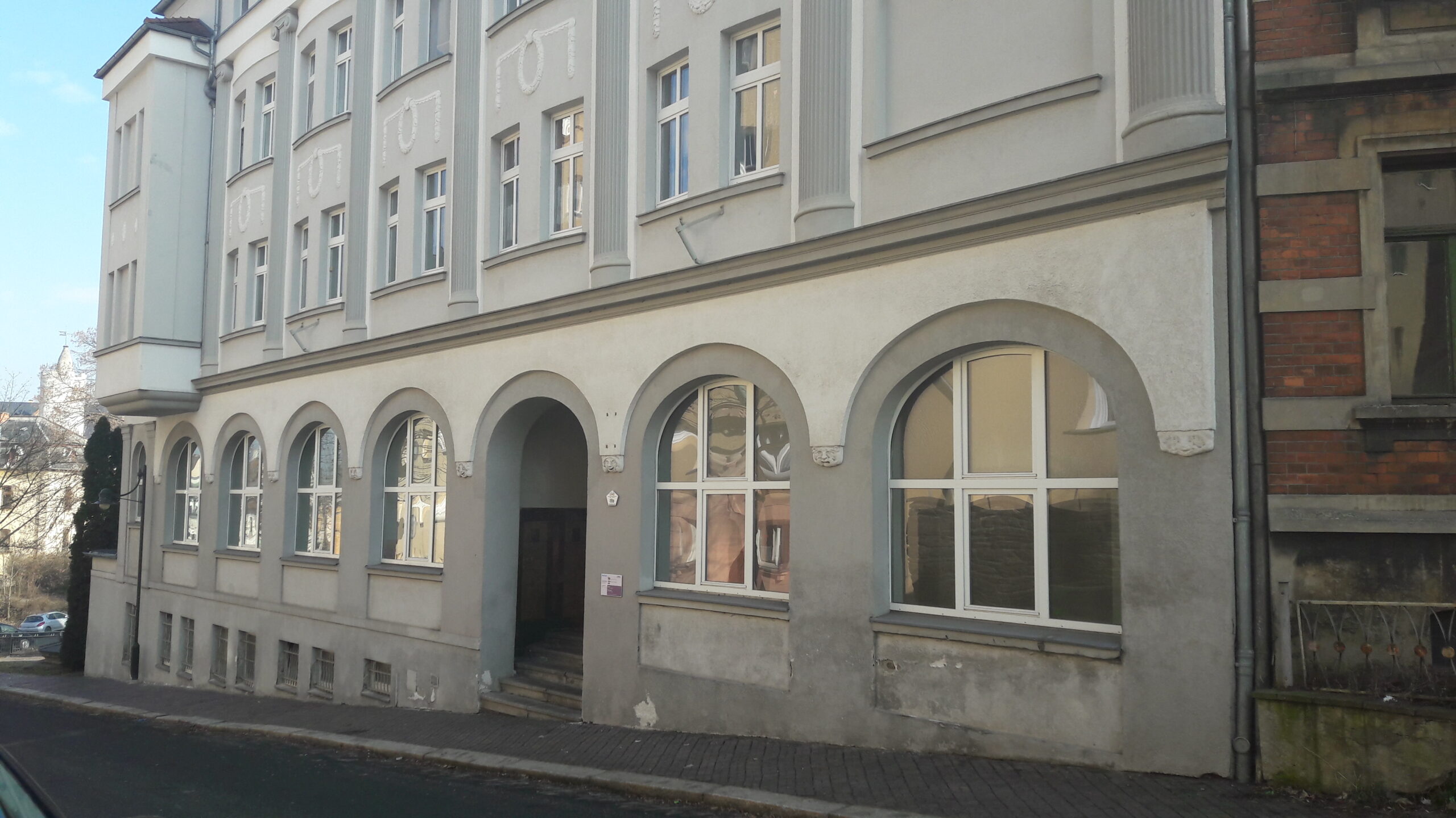 TIZIAN AnIKA Pößneck, Eingang