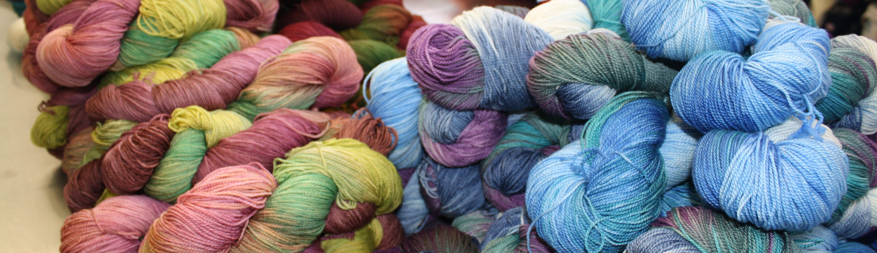 gefärbte Wollstränge, inclusio Weimar