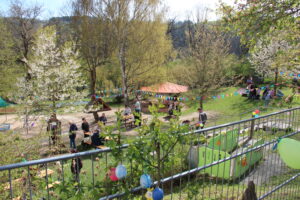 25 Jahre Trägerschaft Kindergarten Leutenberg, Blick in den Garten