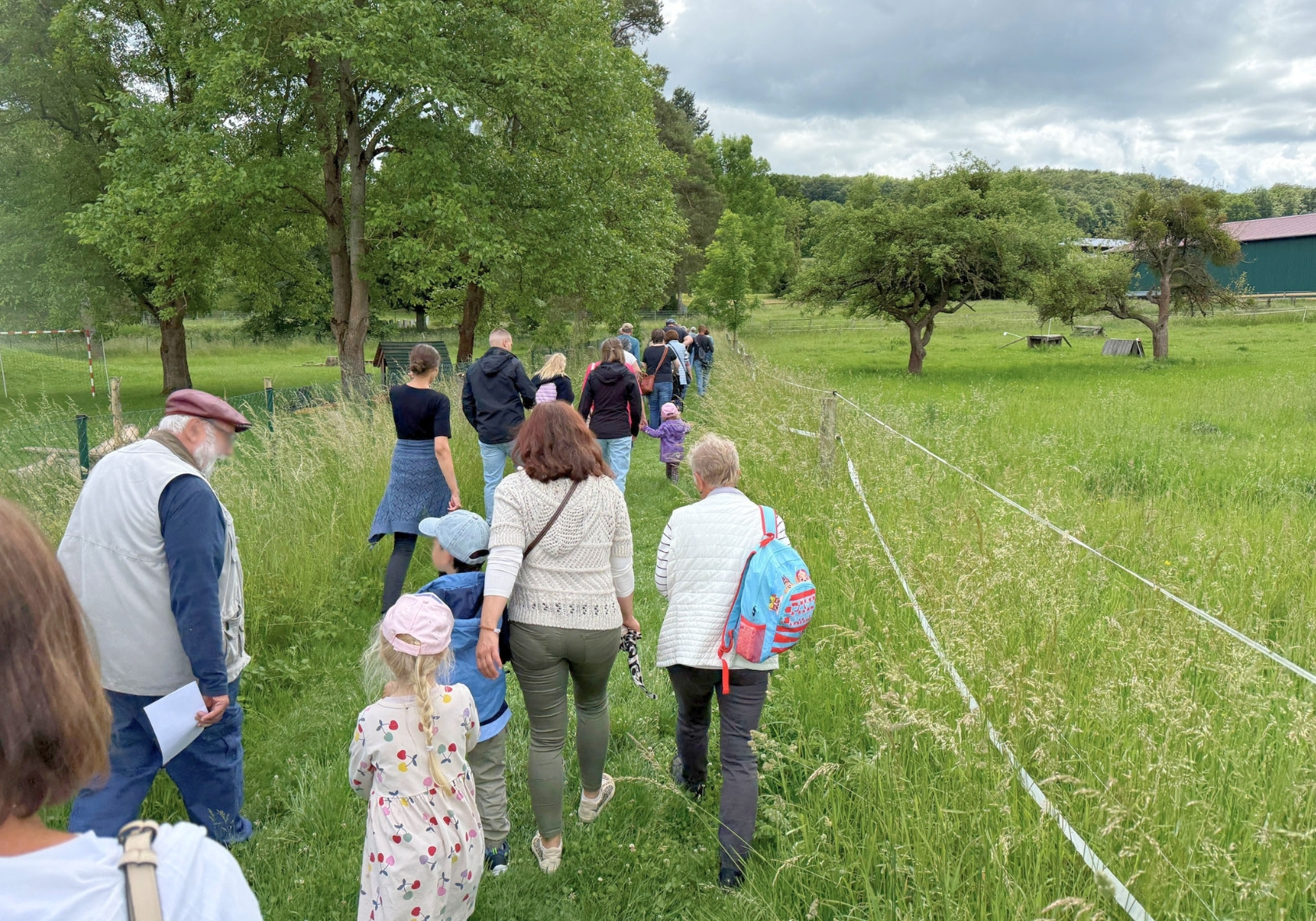 Wanderung beim Oma-Opa Nachmittag der Kita Senfkorn Neuenhof
