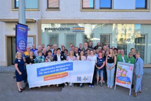 Spendenübergabe der Stadtwerke an die TelefonSeelsorge