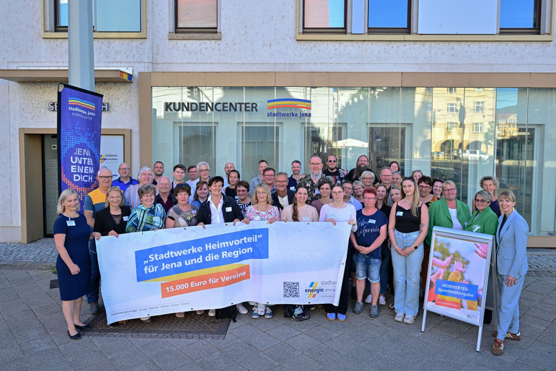 Spendenübergabe der Stadtwerke an die TelefonSeelsorge